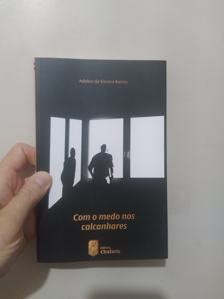 COM O MEDO NOS&nbsp;CALCANHARES